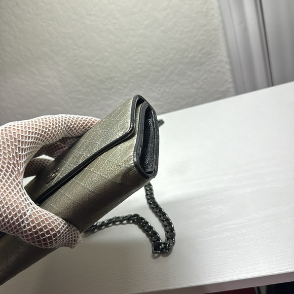 Authentic š„ CHANEL š„CC Logo Matelasse metallic Leather Long Trifold Wallet/ COA - Picture 15 of 17